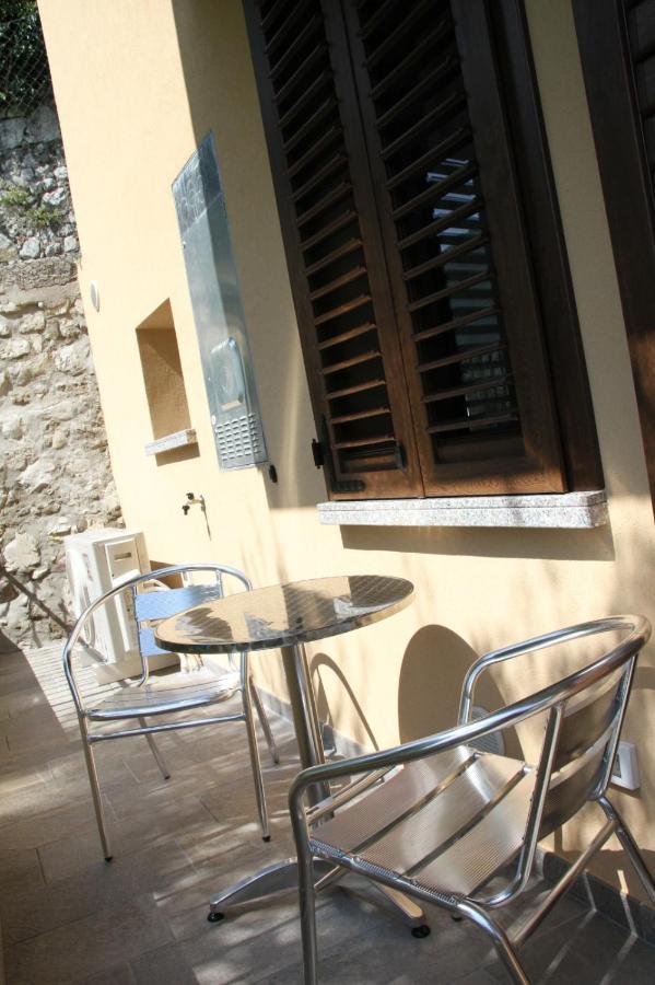 La Dimora Dei Pescatori Monteisola Apartment Monte Isola Exterior photo